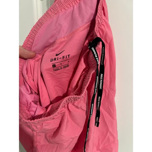 NIKE tempo pink shorts size large - Picture 4 of 4